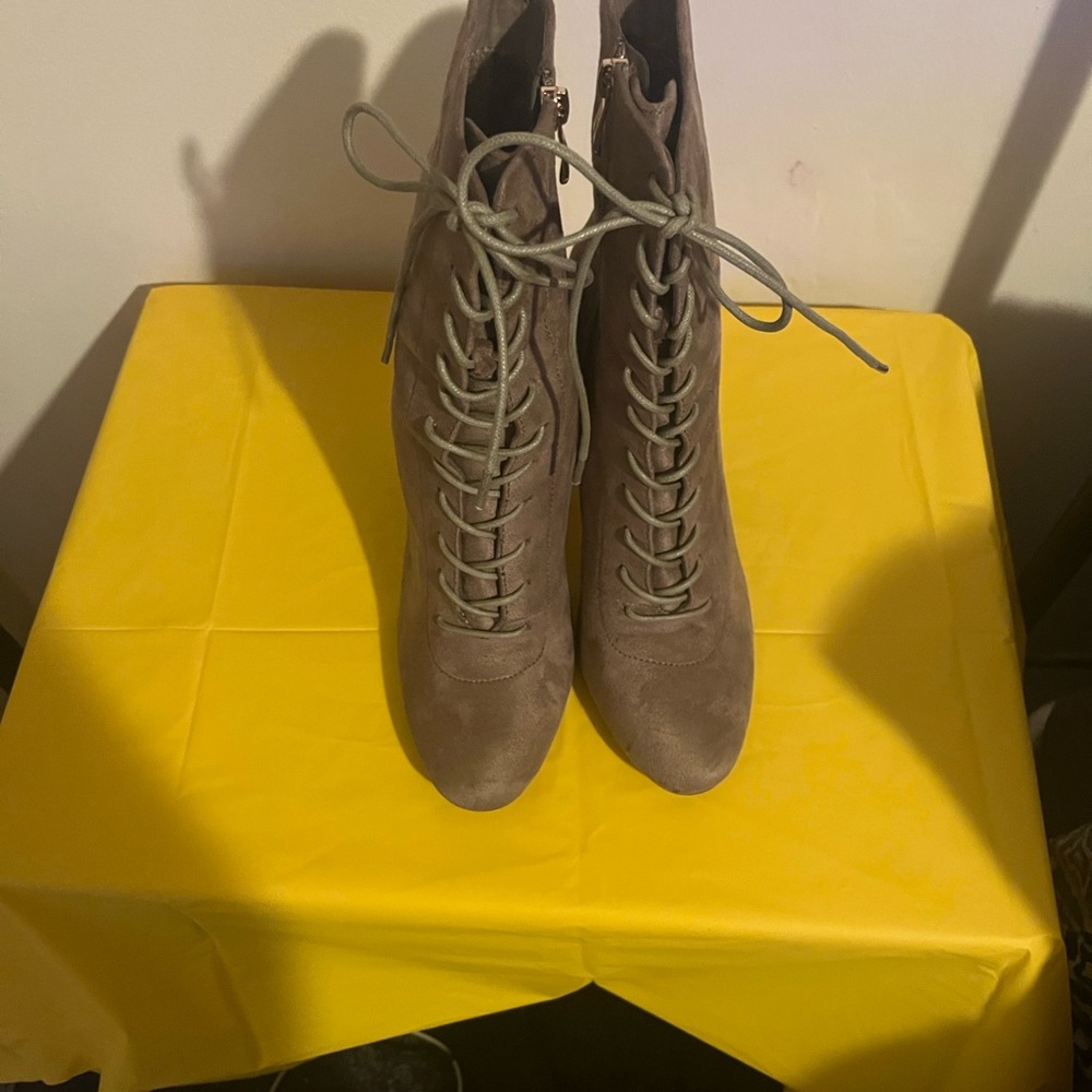 X28 Taupe Heels - Size 8